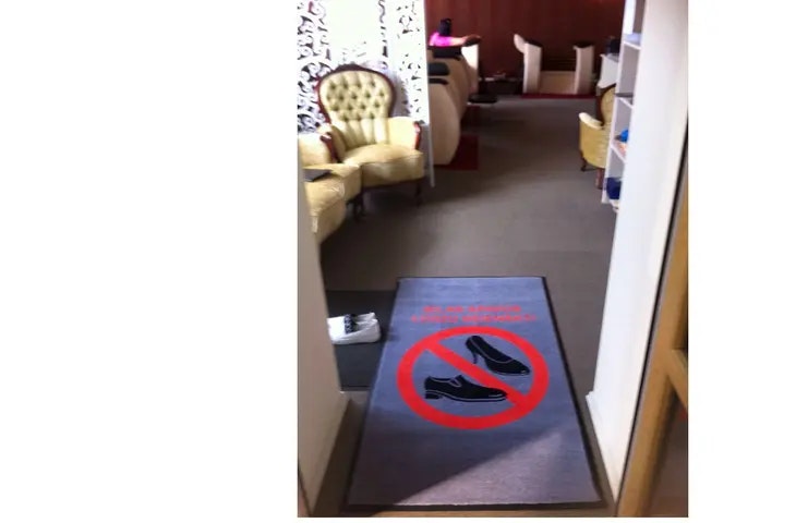 Elis paklājs ielas apavos neienākt