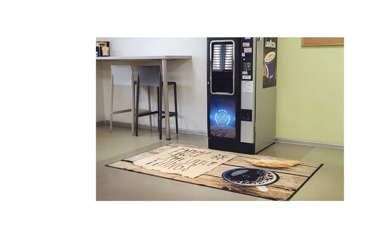 Elis paklājs kafijas krūze