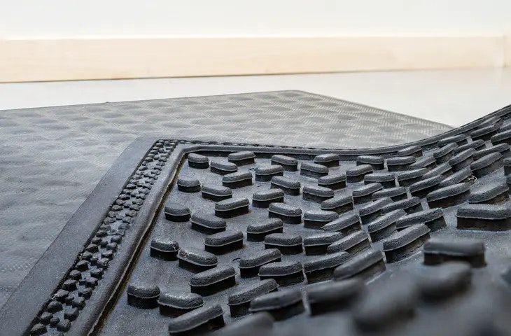 ergonomiskā paklāja reljefs