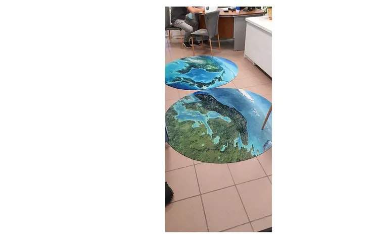 Elis paklājs apaļa pasaule