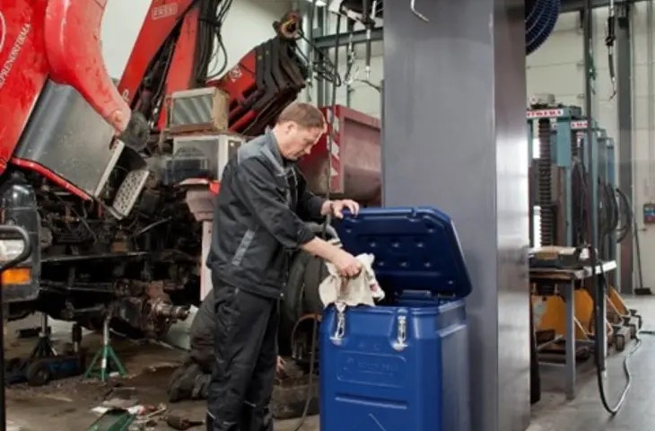 Tehniskie-dvieļi-konteiners-uzglabāšanai