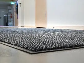 Mikroneilona paklājs