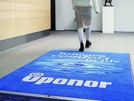 Paklājs ar logotipu