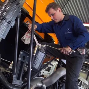 Dynamic darba apģērbs